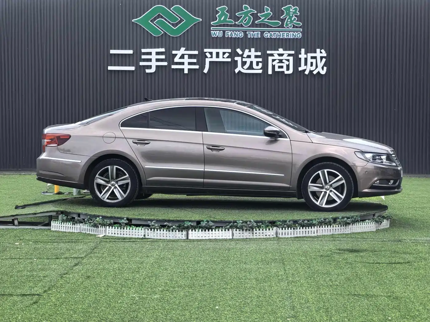 Volkswagen FAW-Volkswagen CC 2013 2.0TSI Luxury фото 4