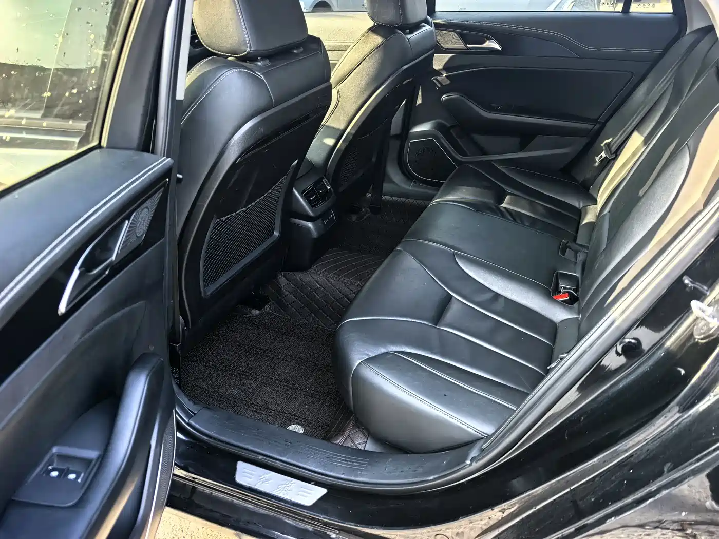Hongqi H5 2019 30TD Style Edition фото 11