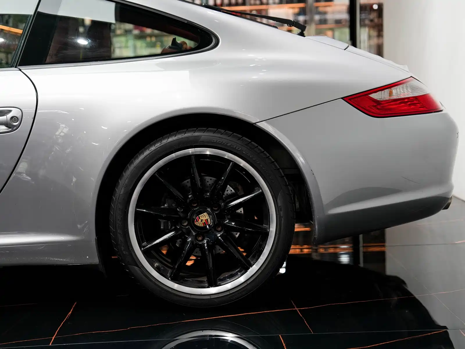 Photo 4 - Porsche 911