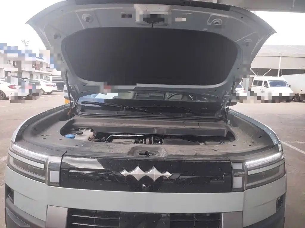 Fang Cheng Bao Titanium 7 2026 2025 AWD Base Model