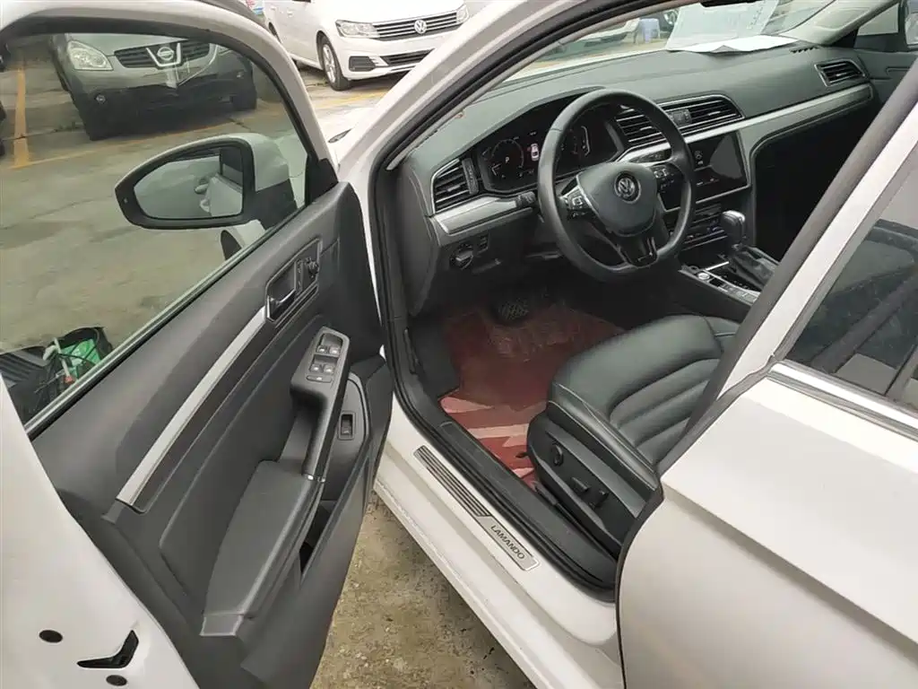 VOLKSWAGEN LINGDU