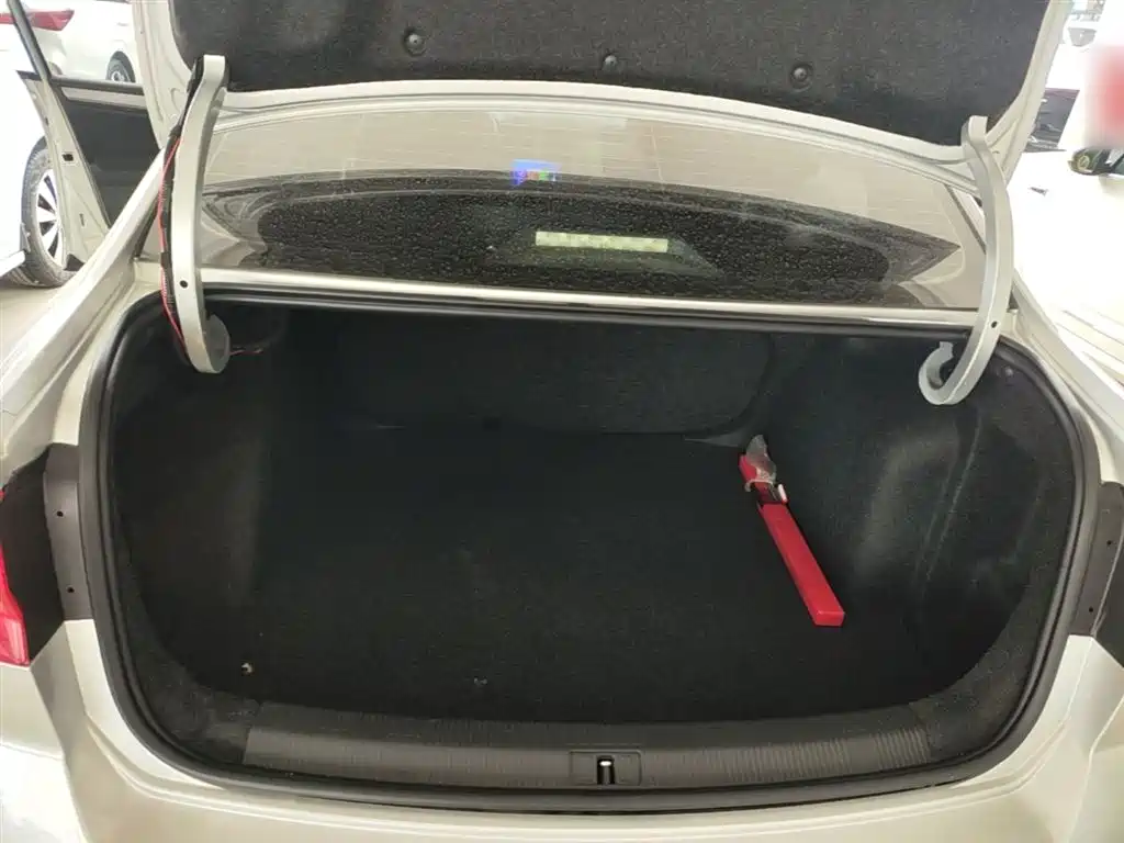 Volkswagen Bora 2016 Model 1.6L Automatic Fashion фото 19