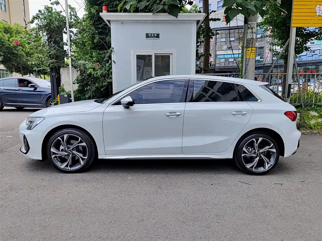 Audi A3 2025 2025 Sportback 35TFSI Flying Premium