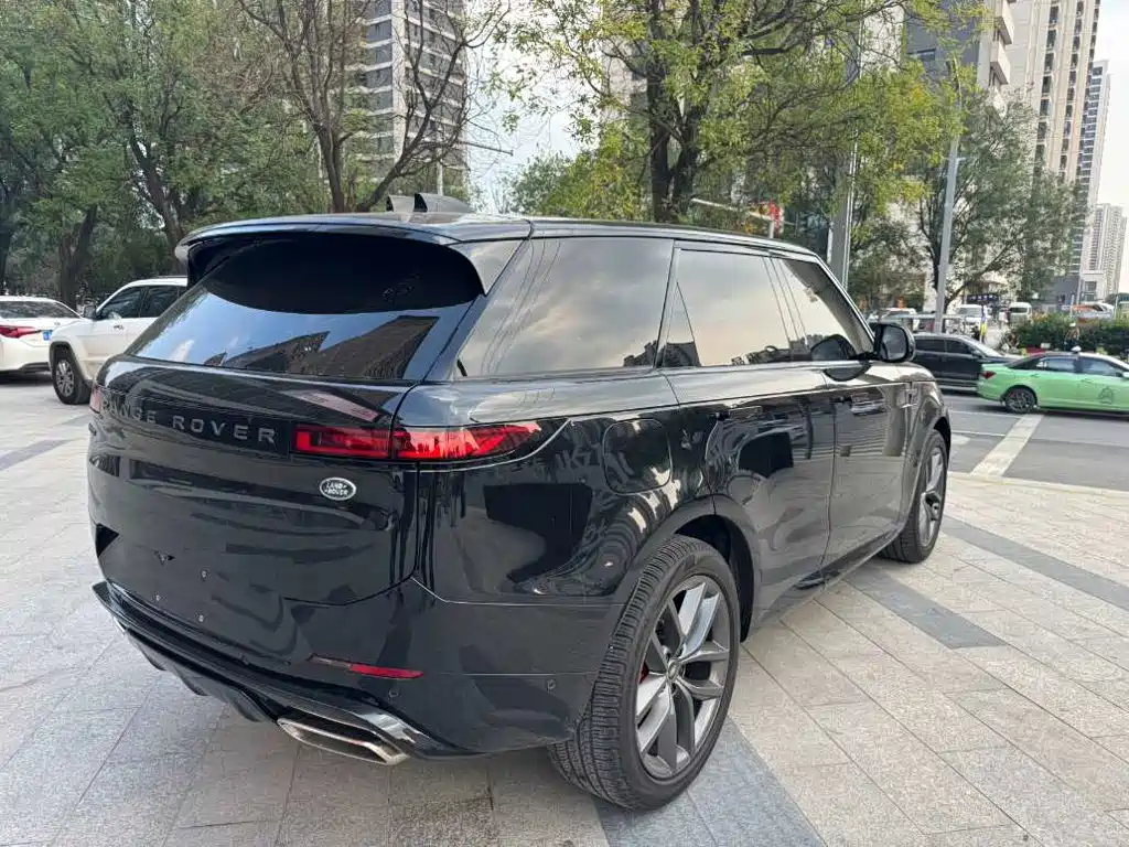 Land Rover Range Rover Sport 2025 2025 400PS Dynamic SE