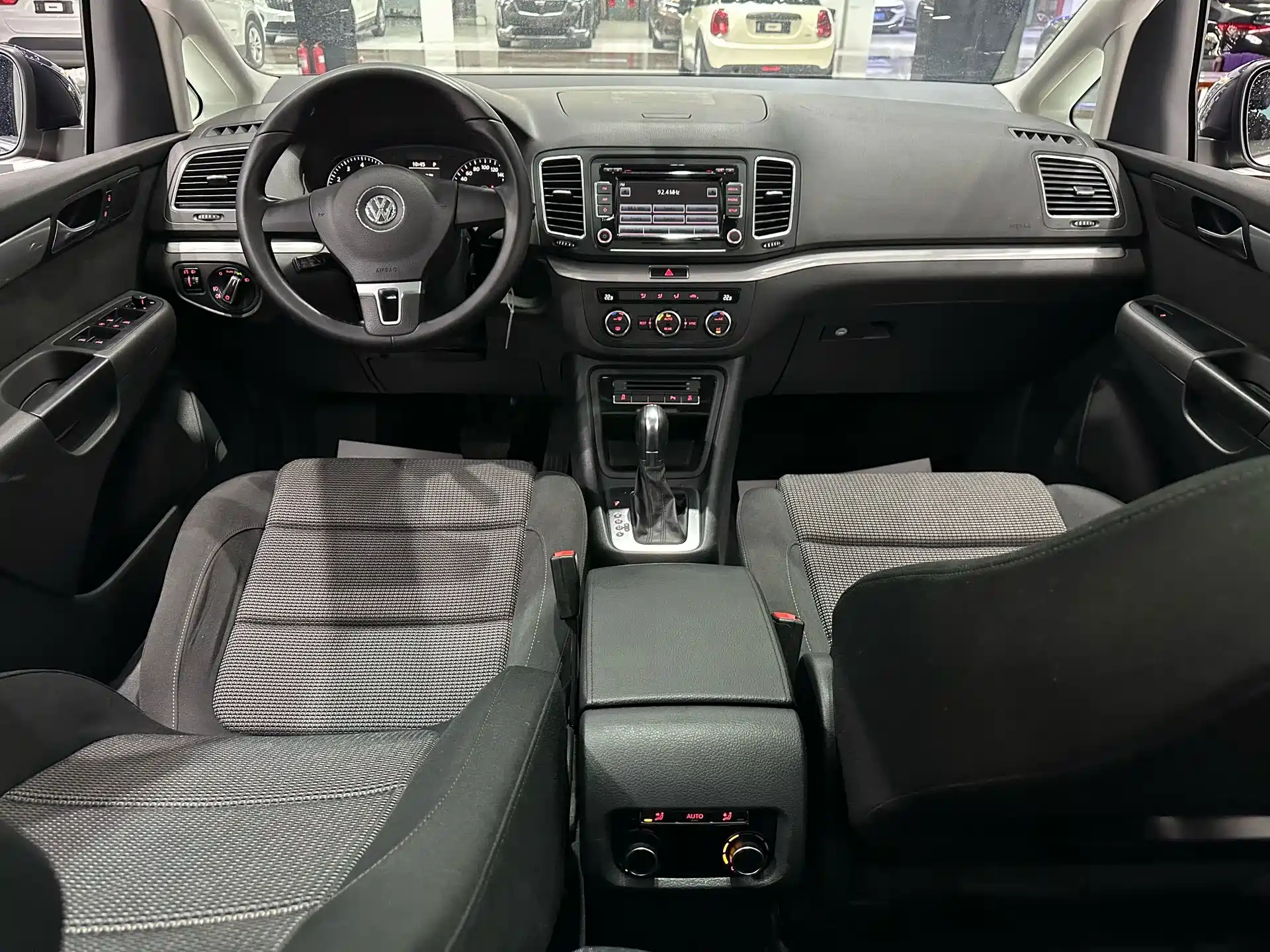 Фото 9 - Volkswagen Sharan