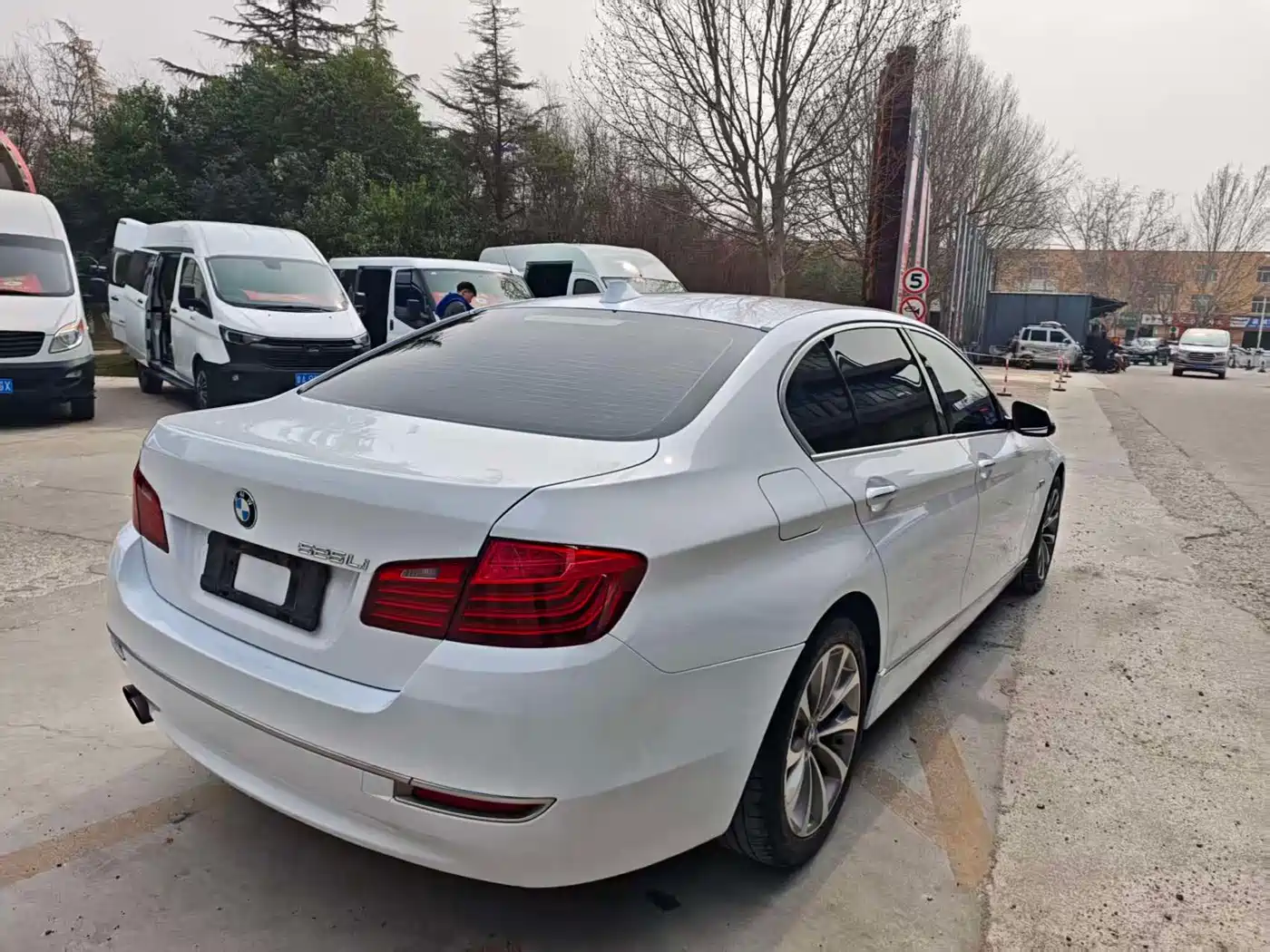BMW 5 Series 2014 525Li Luxury Design Package фото 5
