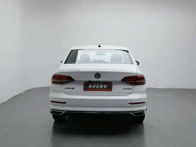 Volkswagen Lavida 2019 1.5L Automatic Comfort Edition China VI — фото 4