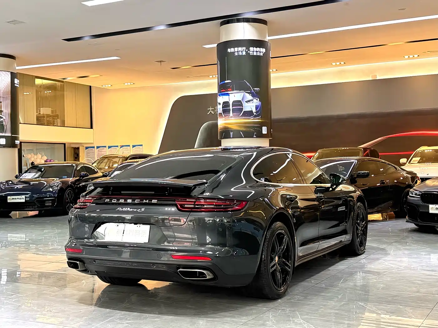 PORSCHE PANAMERA
