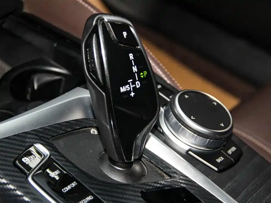 BMW 5 Series 2021 530Li Leading M Sport Package фото 21