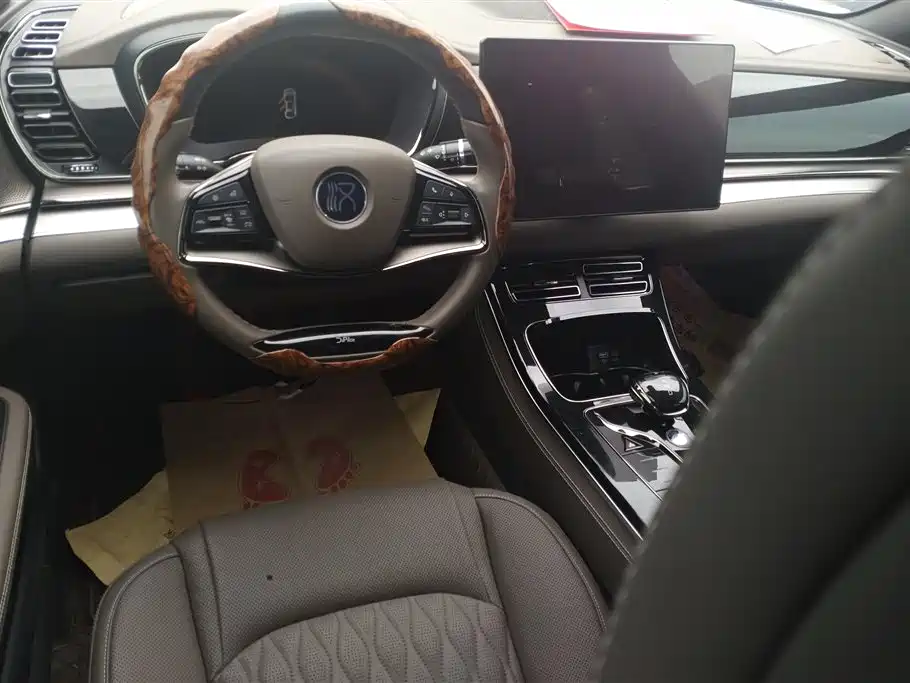 BYD Han 2023 DM-i Champion Edition 121KM Honor фото 12
