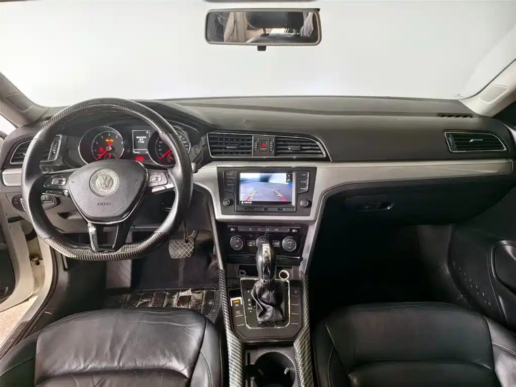 Volkswagen Lamando 2015 280TSI DSG Comfort фото 5