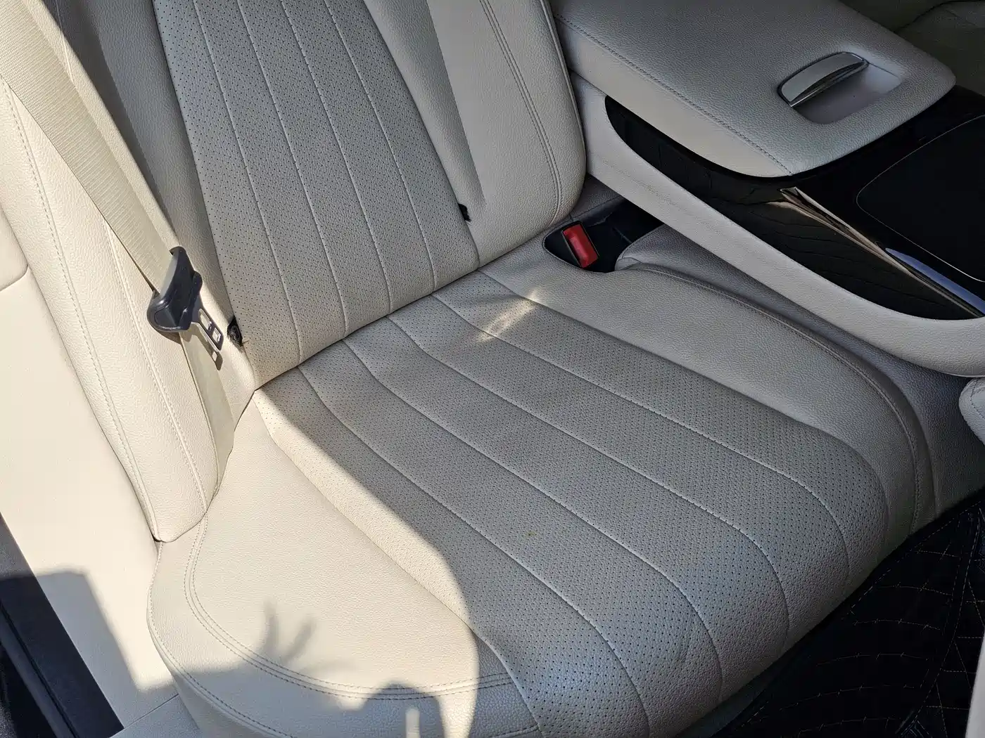 Mercedes-Benz E-Class 2017 E 300 L Luxury фото 21