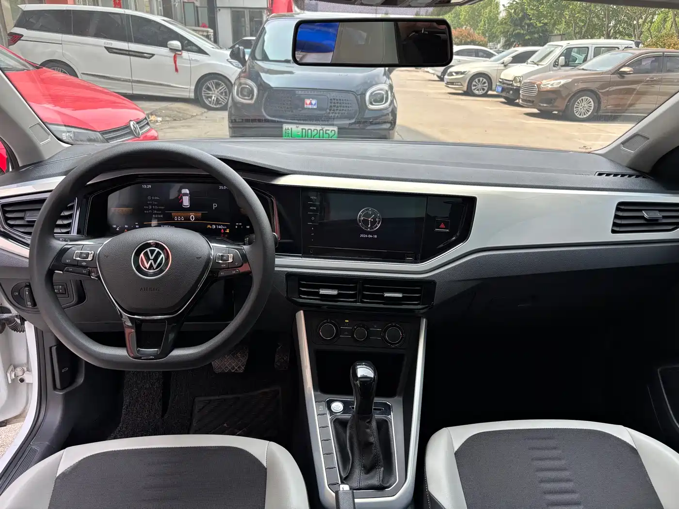Volkswagen Polo 2021 Plus 1.5L Automatic Colorful Tech Edition фото 10