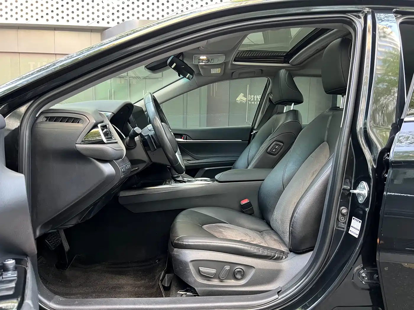 Toyota Camry 2023 2.0S Trend Edition фото 9
