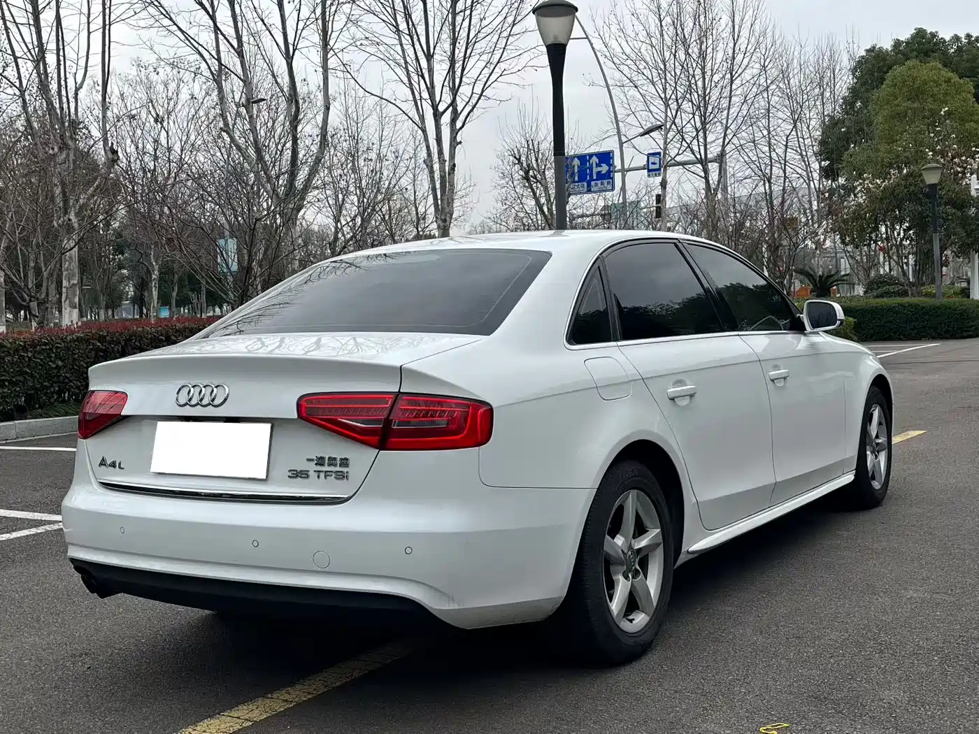 Audi A4L 2013 35 TFSI Automatic Comfort фото 9