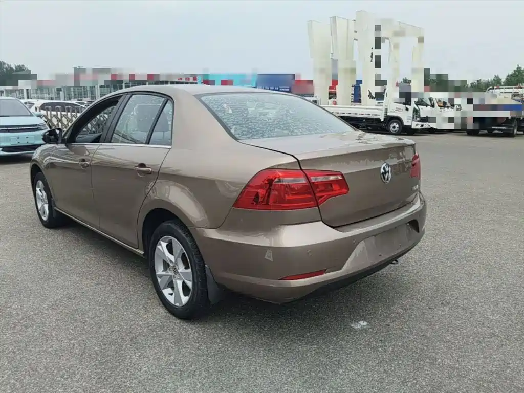 Volkswagen Bora 2014 1.6L Manual Comfort Edition фото 5