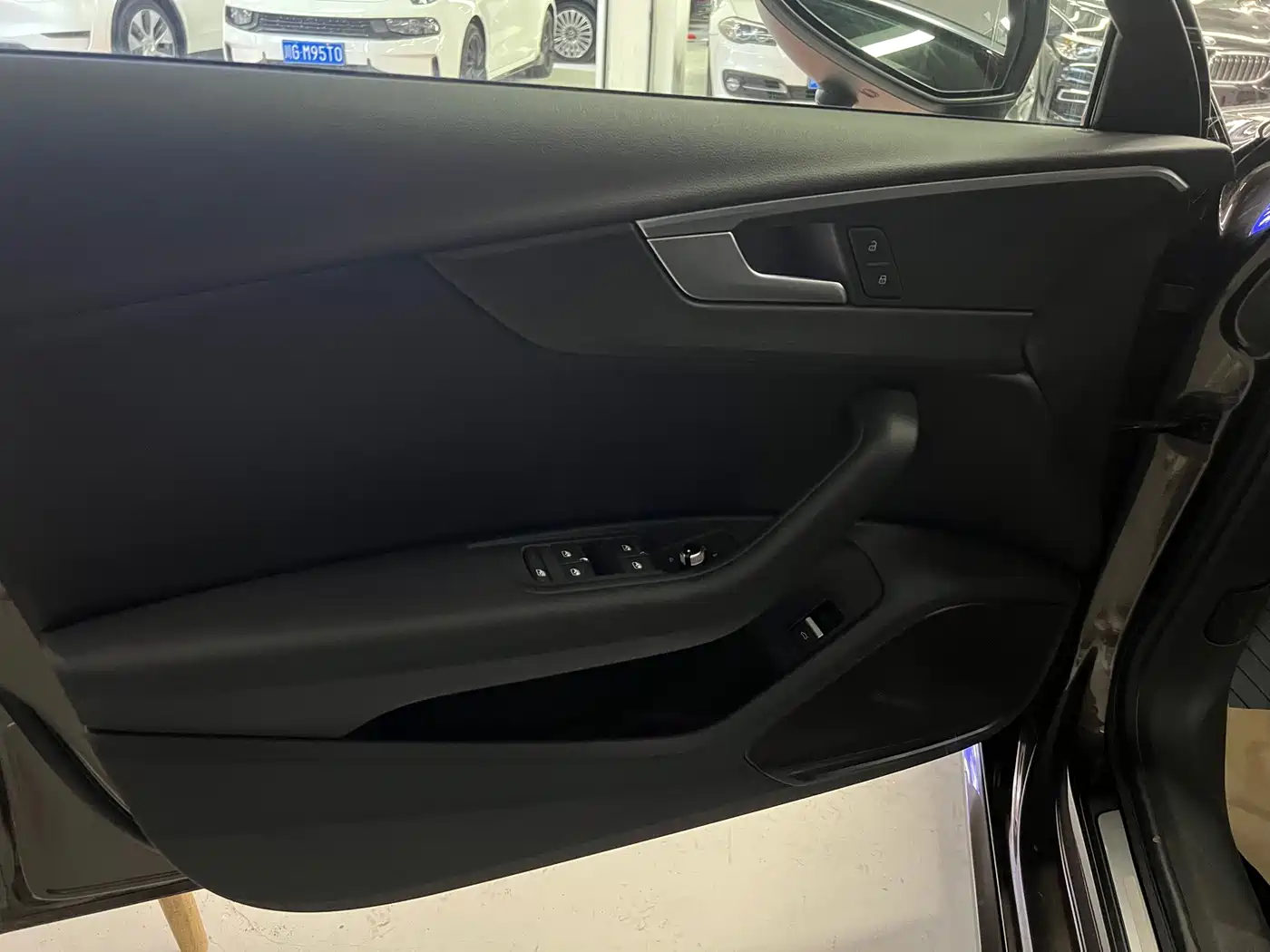 Audi A4L 2017 45 TFSI quattro Style Edition фото 16