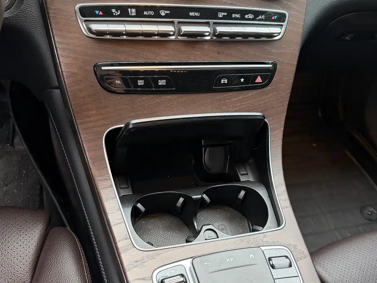 Mercedes-Benz GLC 2020 GLC 260 L 4MATIC Luxury фото 13
