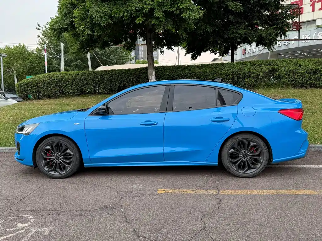 Ford Focus 2022 2022 Sedan EcoBoost 180 Automatic ST Line