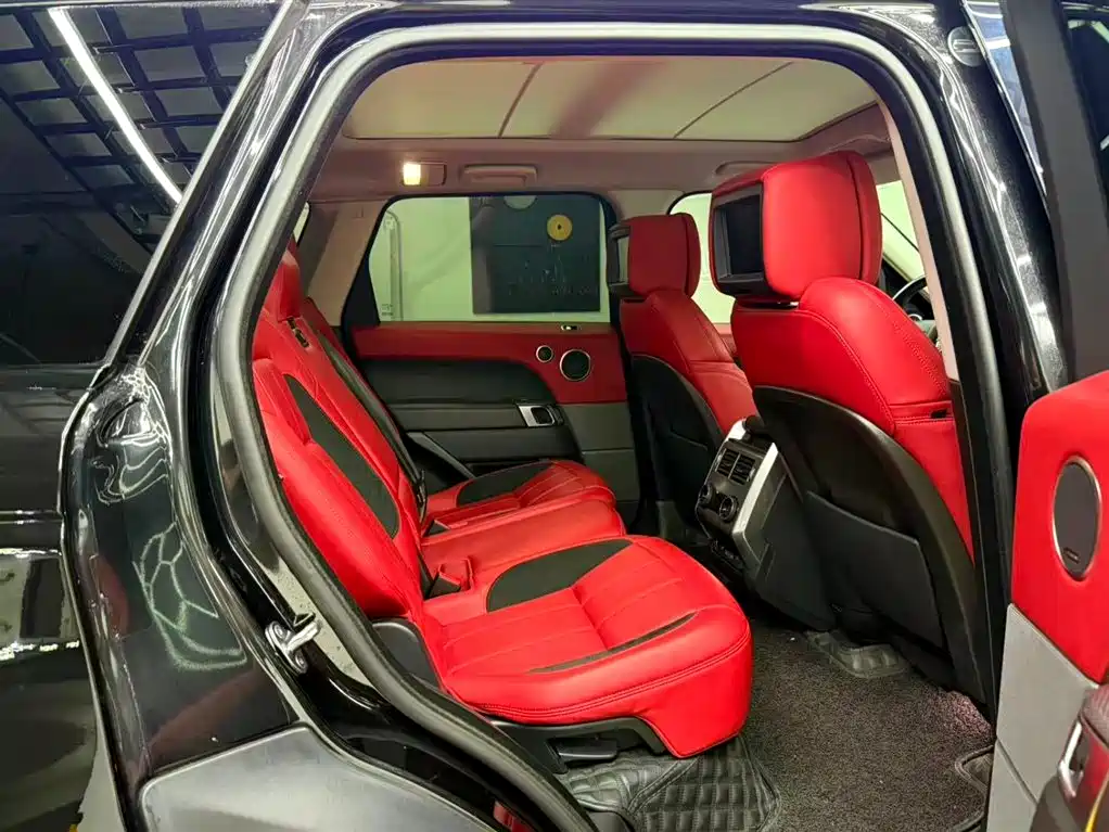 Land Rover Range Rover Sport 2021 3.0 L6 Gloss Black Edition фото 6