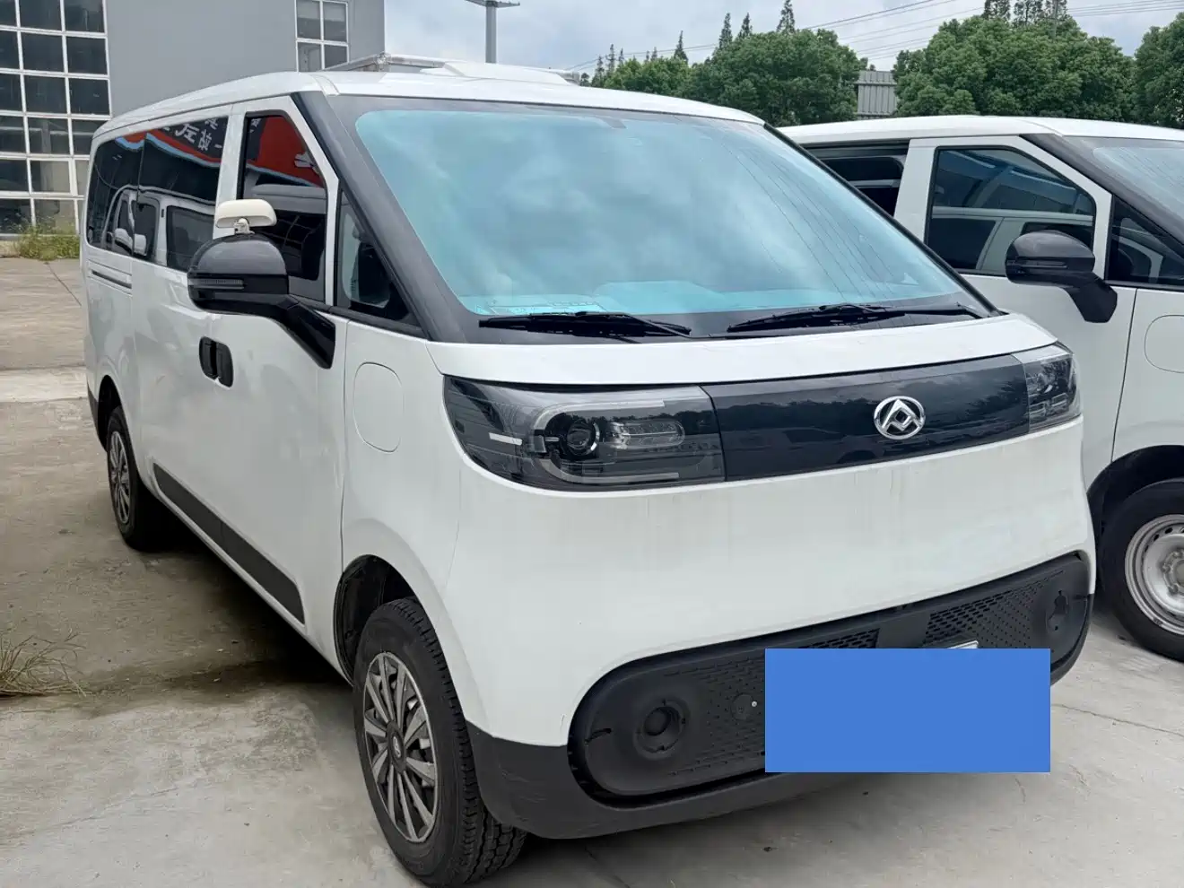 SAIC Maxus Dana V1 2025 2025 Model V1+ Short Wheelbase Low Roof Multi-purpose Version (42kWh)