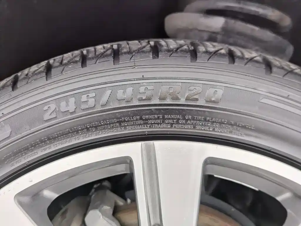 Фото 24 - Cadillac XT4