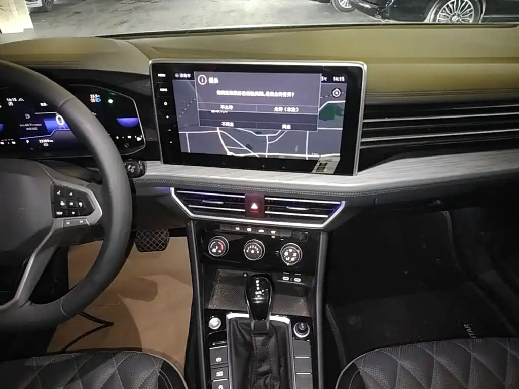 Volkswagen Sagitar 2025 300TSI DSG Surpass Edition фото 13