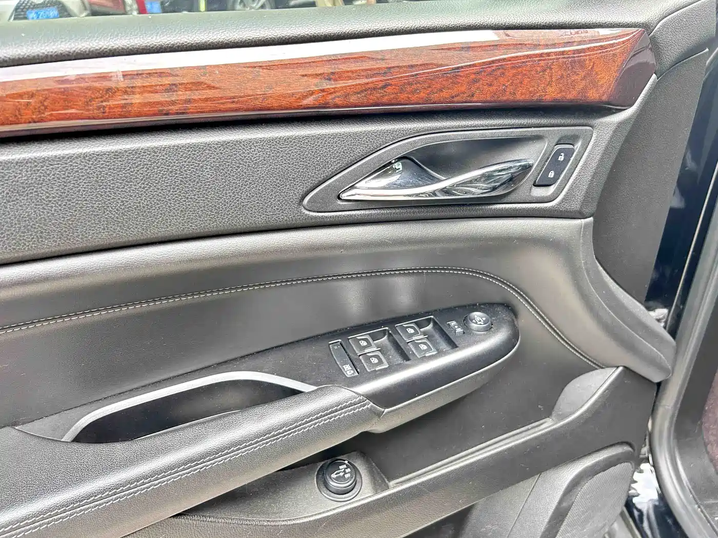 Cadillac SRX 2015 3.0L Elite фото 6