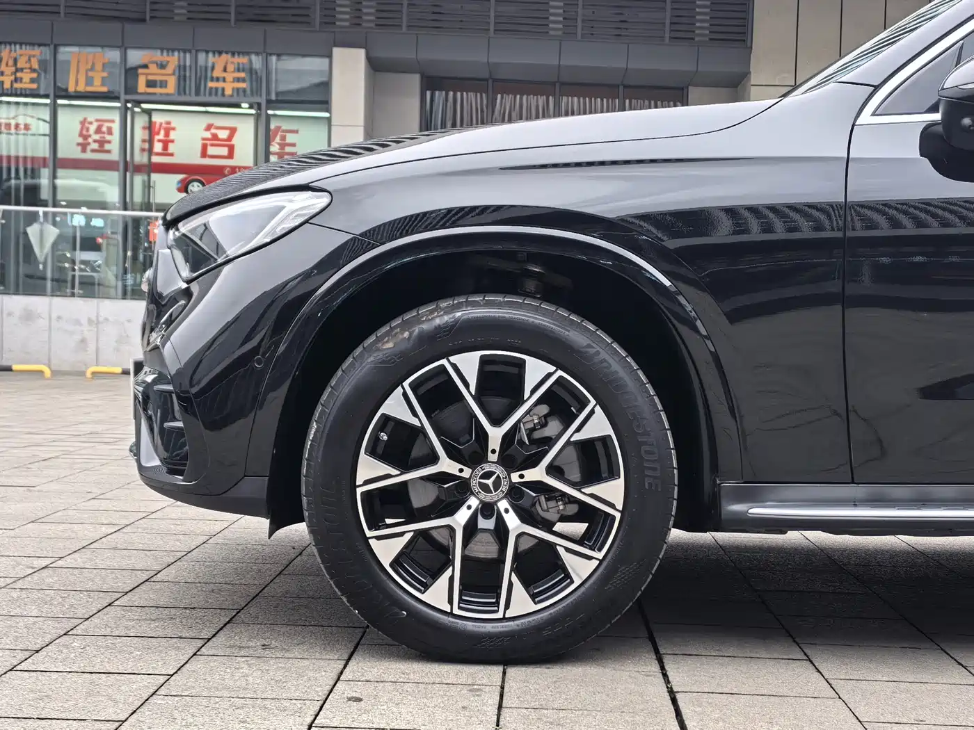 Mercedes-Benz GLC 2023 GLC 260 L 4MATIC Luxury 7-Seater фото 5