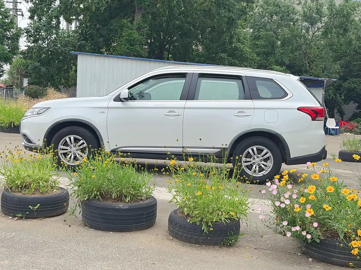 Mitsubishi Outlander 2016 2.0L 2WD Fashion Edition 5-seater фото 3