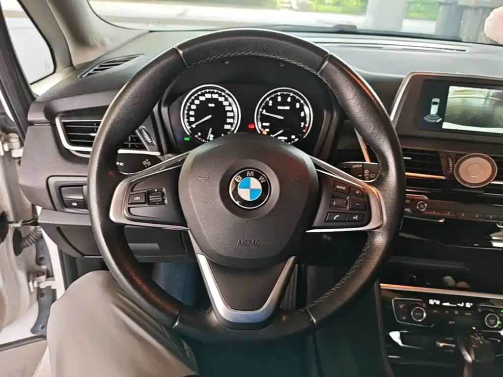 BMW 2 Series Touring 2019 2018 218i Luxury Line