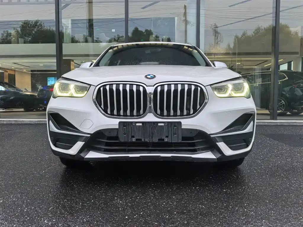 BMW X1 2022 sDrive25Li Leading фото 4