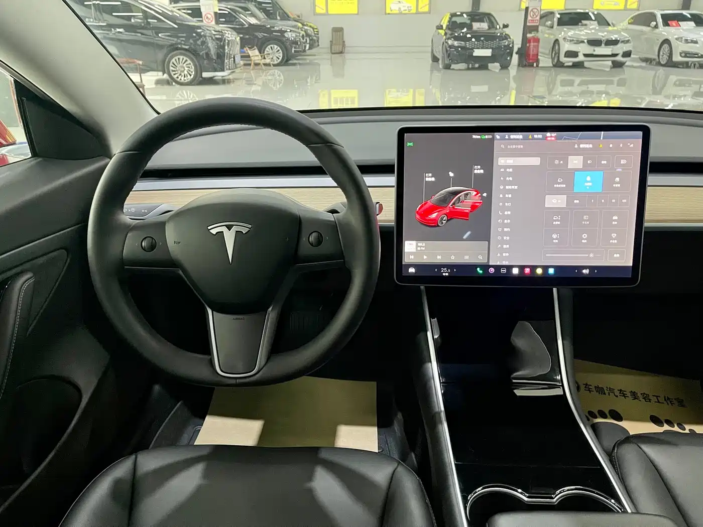 TESLA MODEL 3