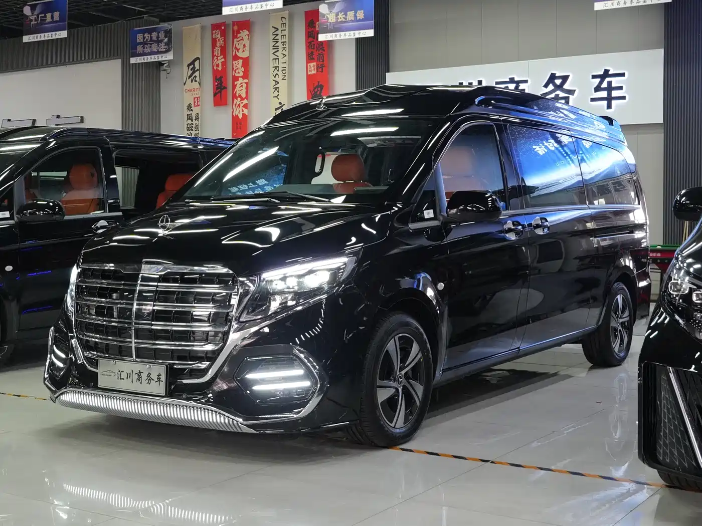 Mercedes-Benz Vito 2024 2.0T Business 7-Seater