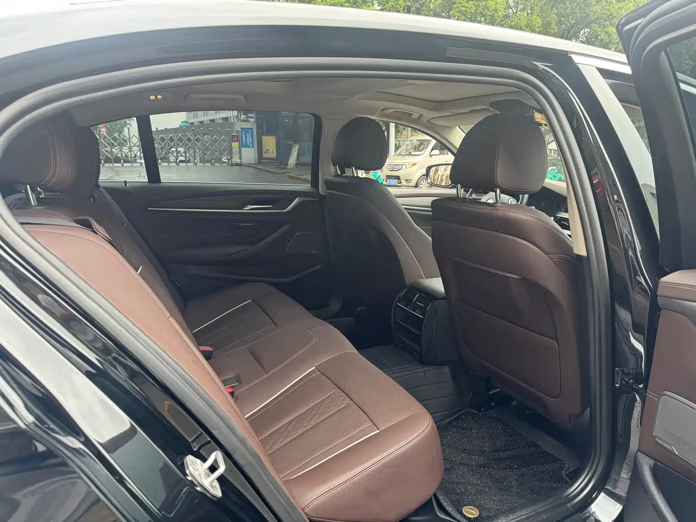 BMW 5 Series 2022 Facelift 530Li xDrive Luxury Package фото 10