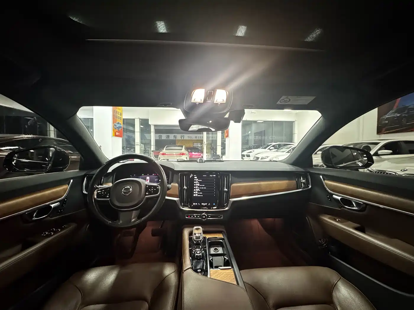 Photo 9 - Volvo S90