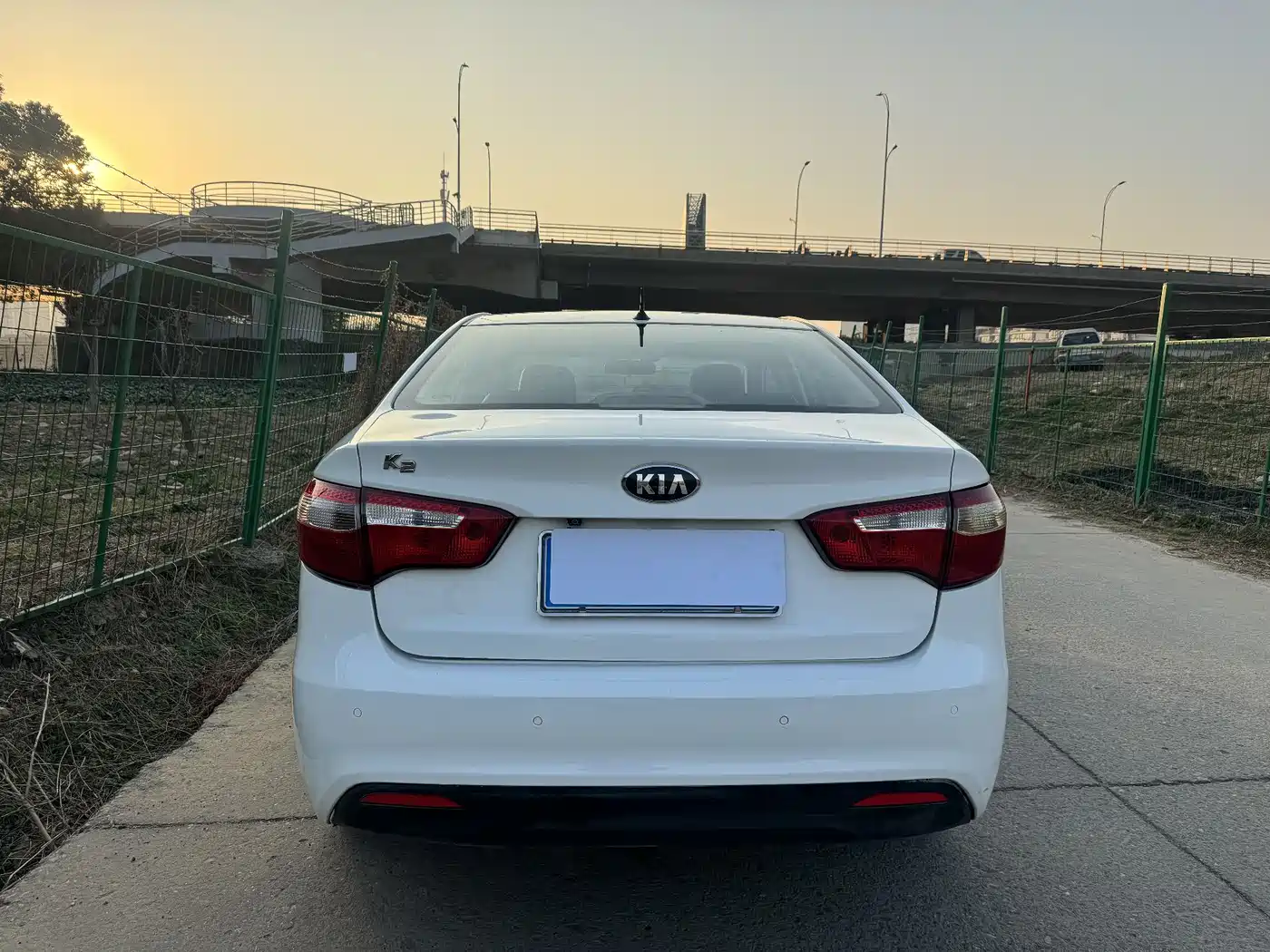 Kia K2 2012 Sedan 1.6L AT Premium Commemorative Edition фото 10