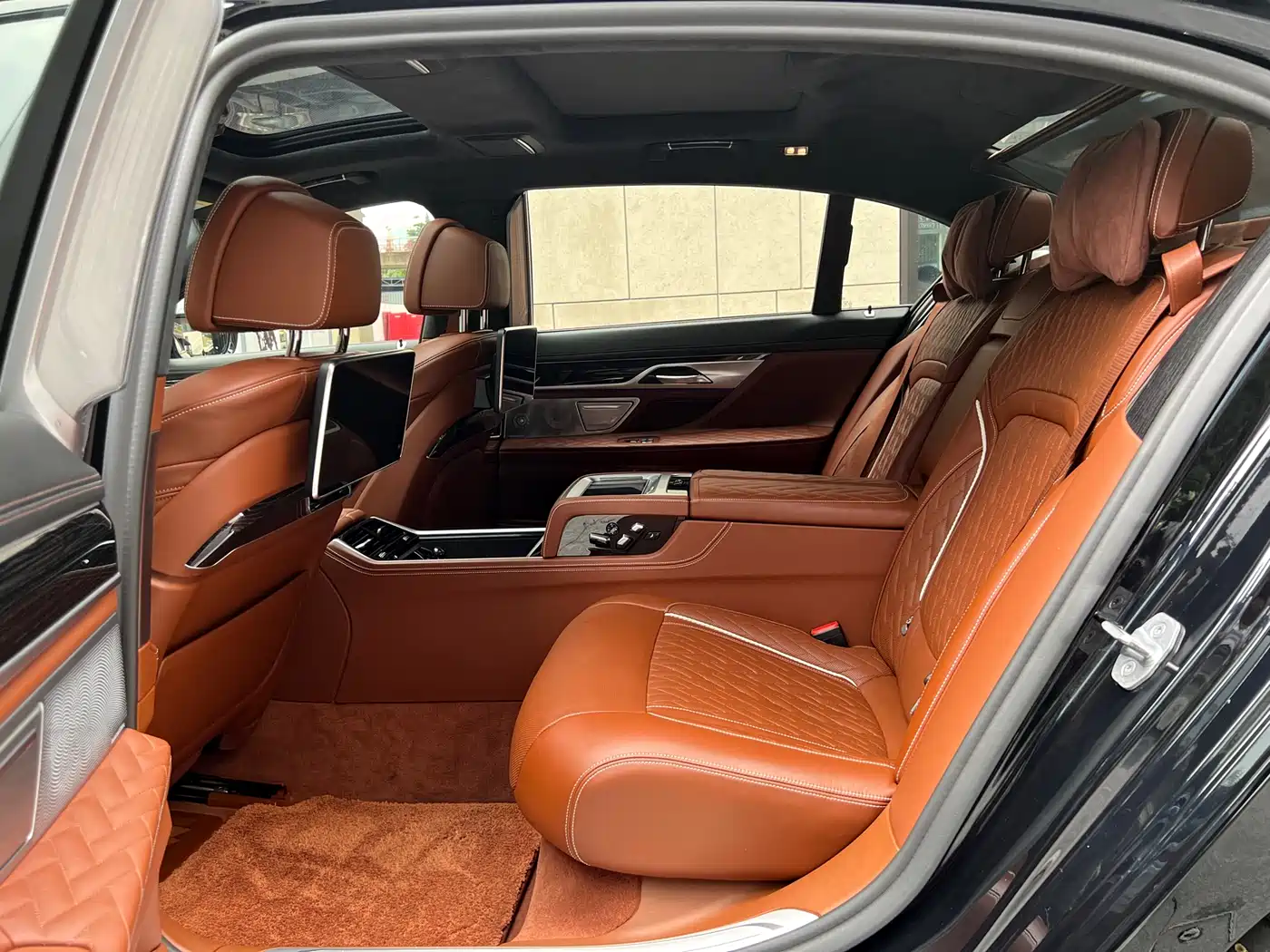 Photo 9 - BMW 7 Series