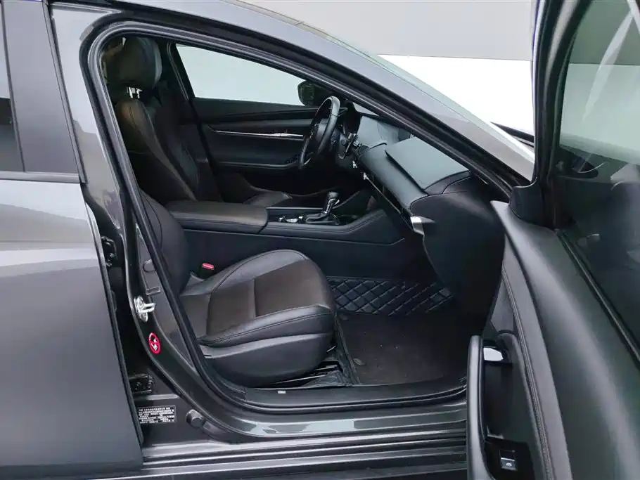 MAZDA 3 ANGKESAILA