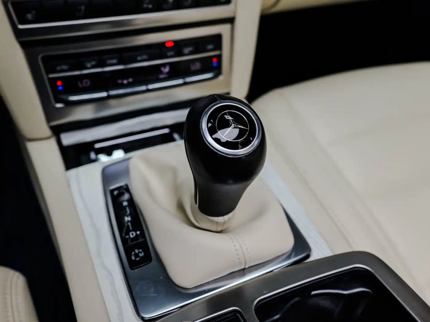 Mercedes-Benz E-Class (Import) 2012 E 260 CGI Convertible фото 9