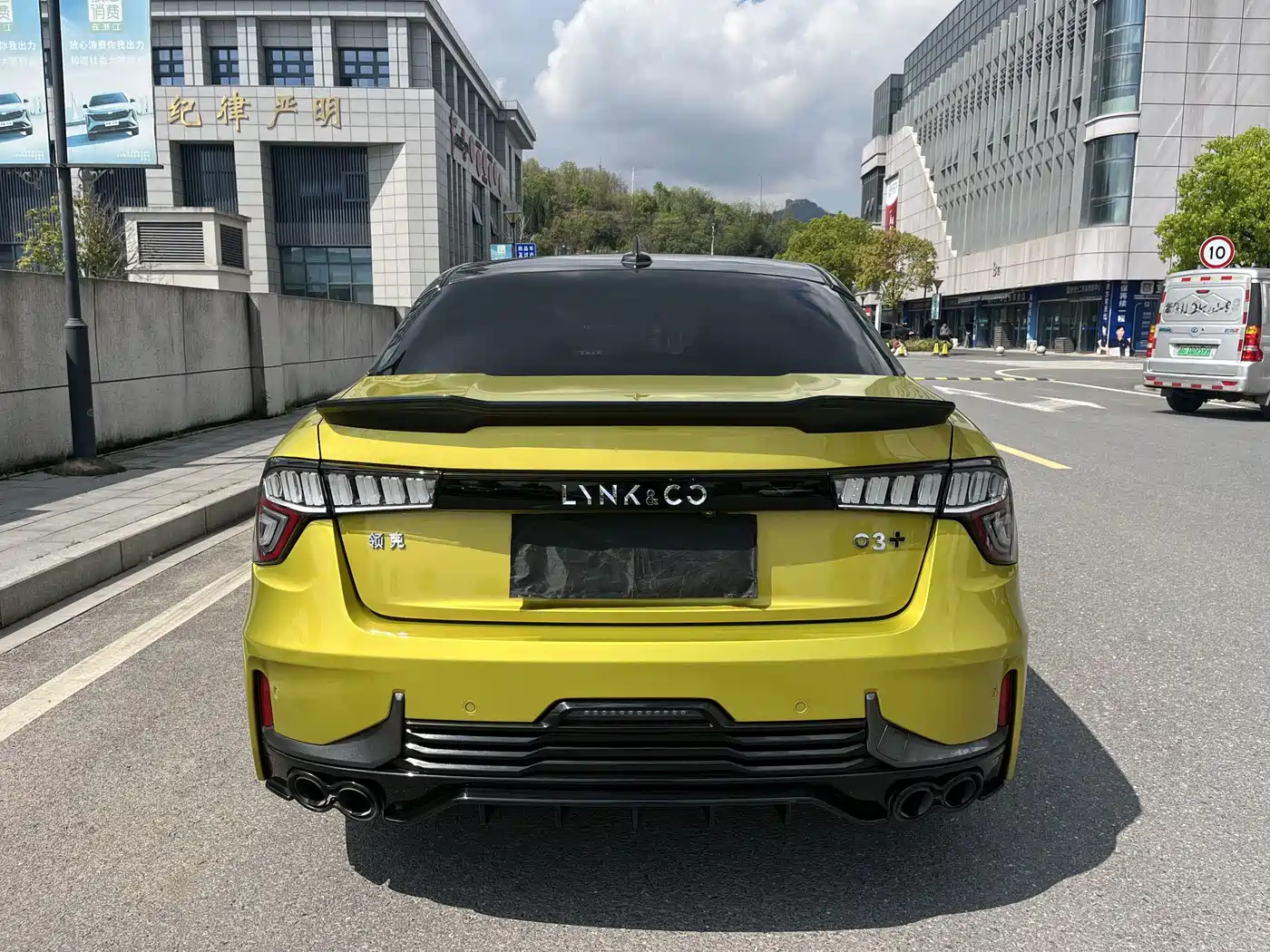Lynk & Co 03 2019 03+ 2.0TD Automatic Wind Control Edition фото 19