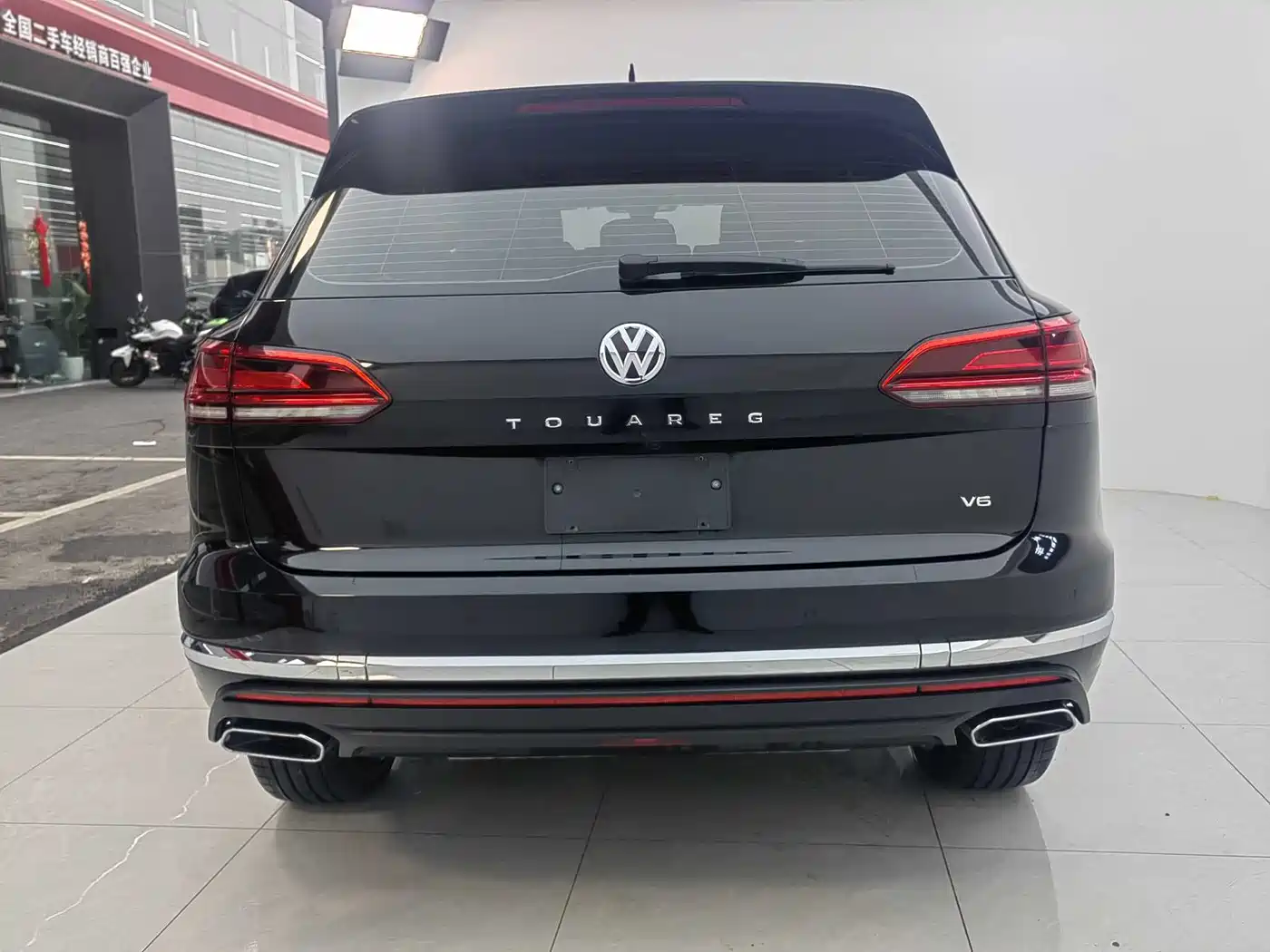 VOLKSWAGEN TOUAREG