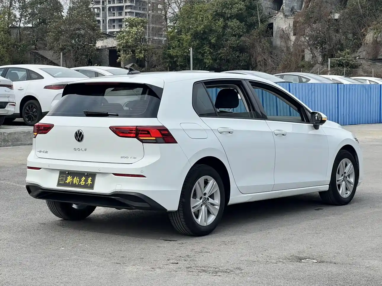 VOLKSWAGEN GOLF