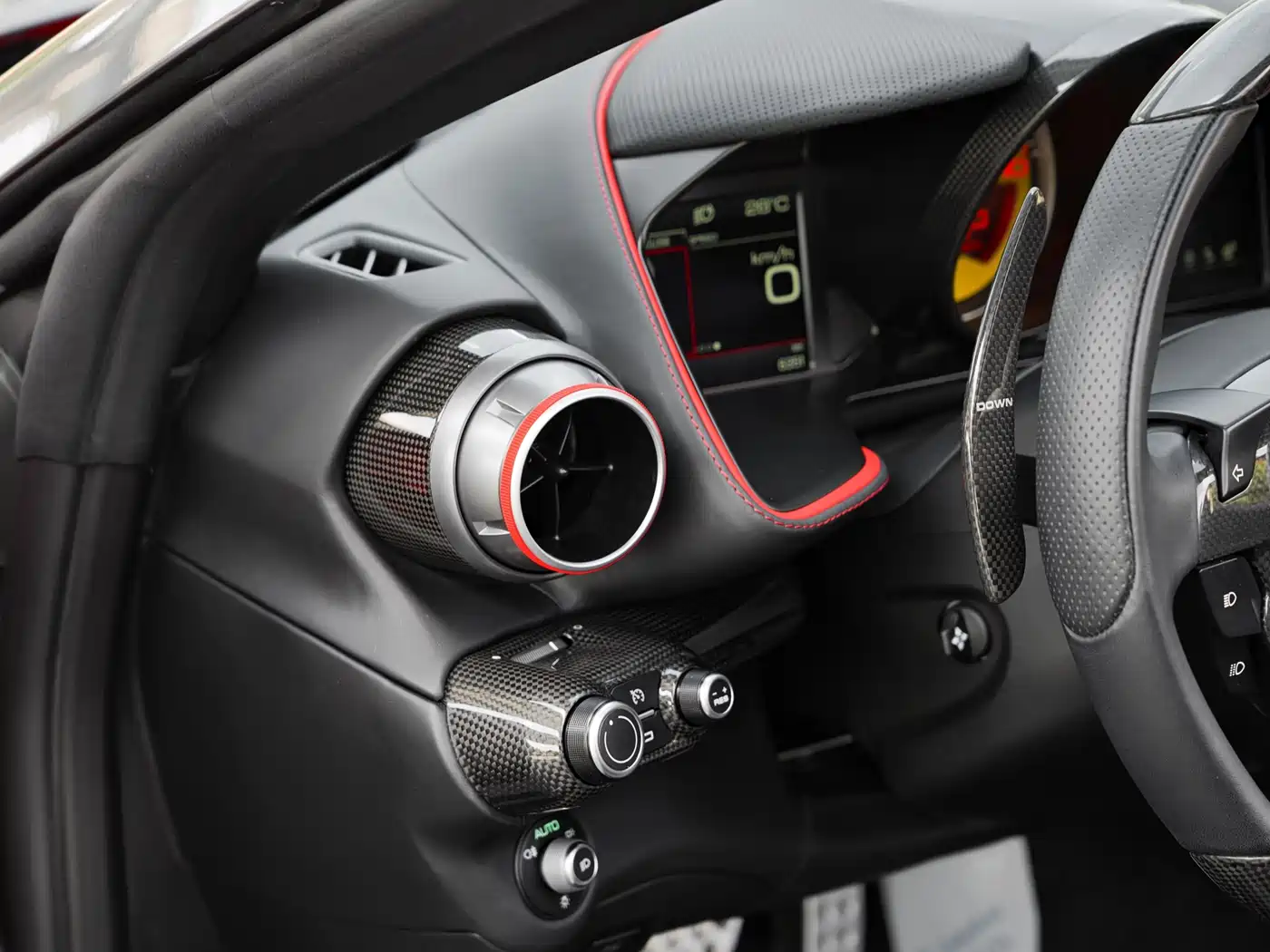 Photo 48 - Ferrari 812