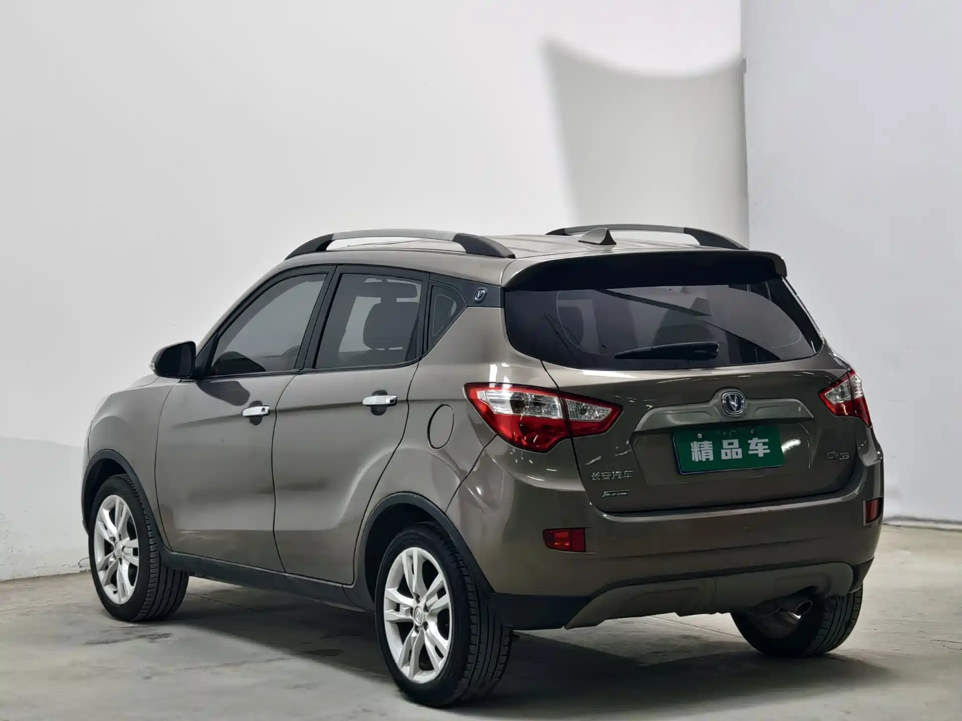 Фото 6 - Changan CS35