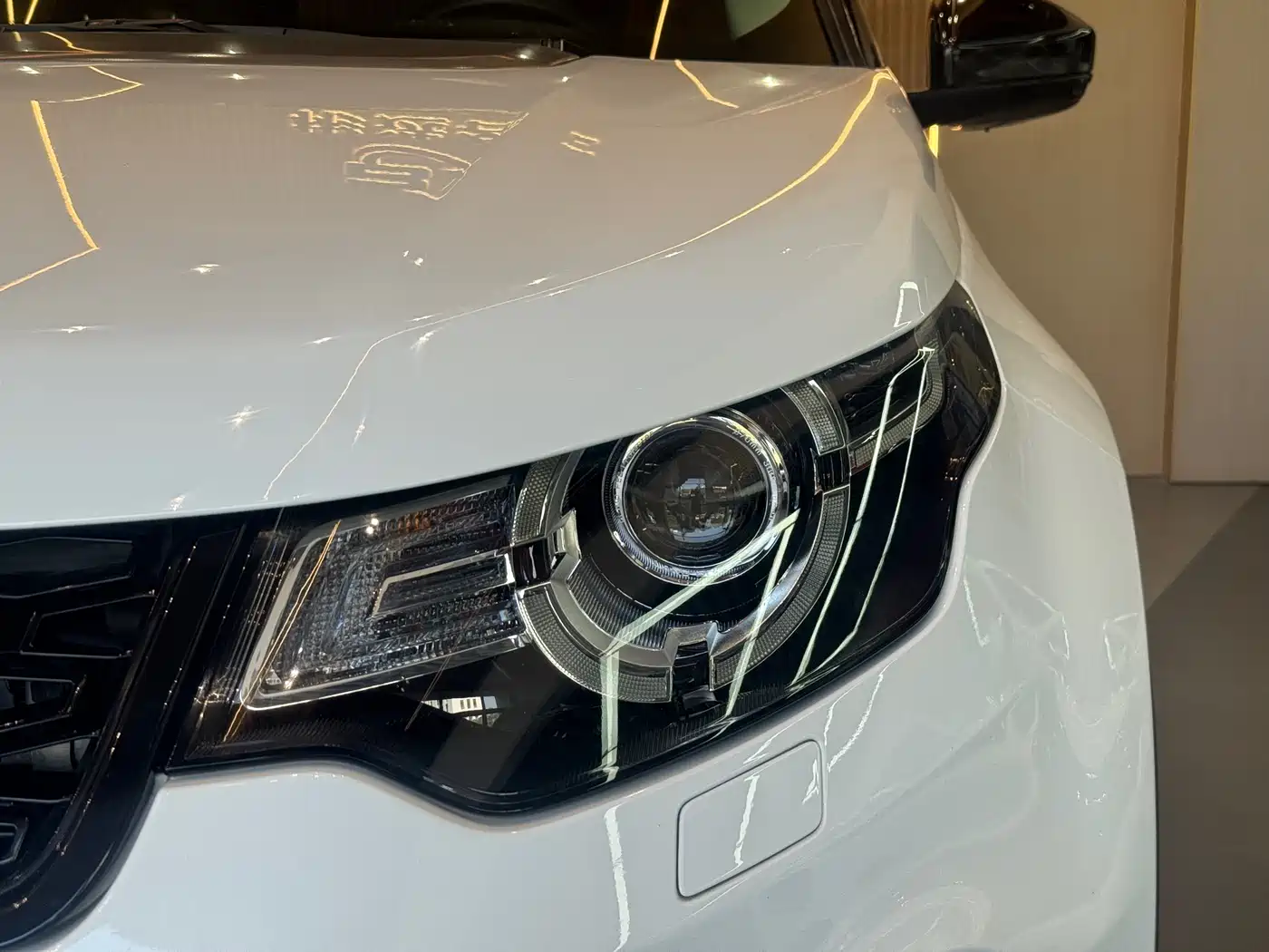 Land Rover Discovery Sport 2018 240PS SE Edition фото 15