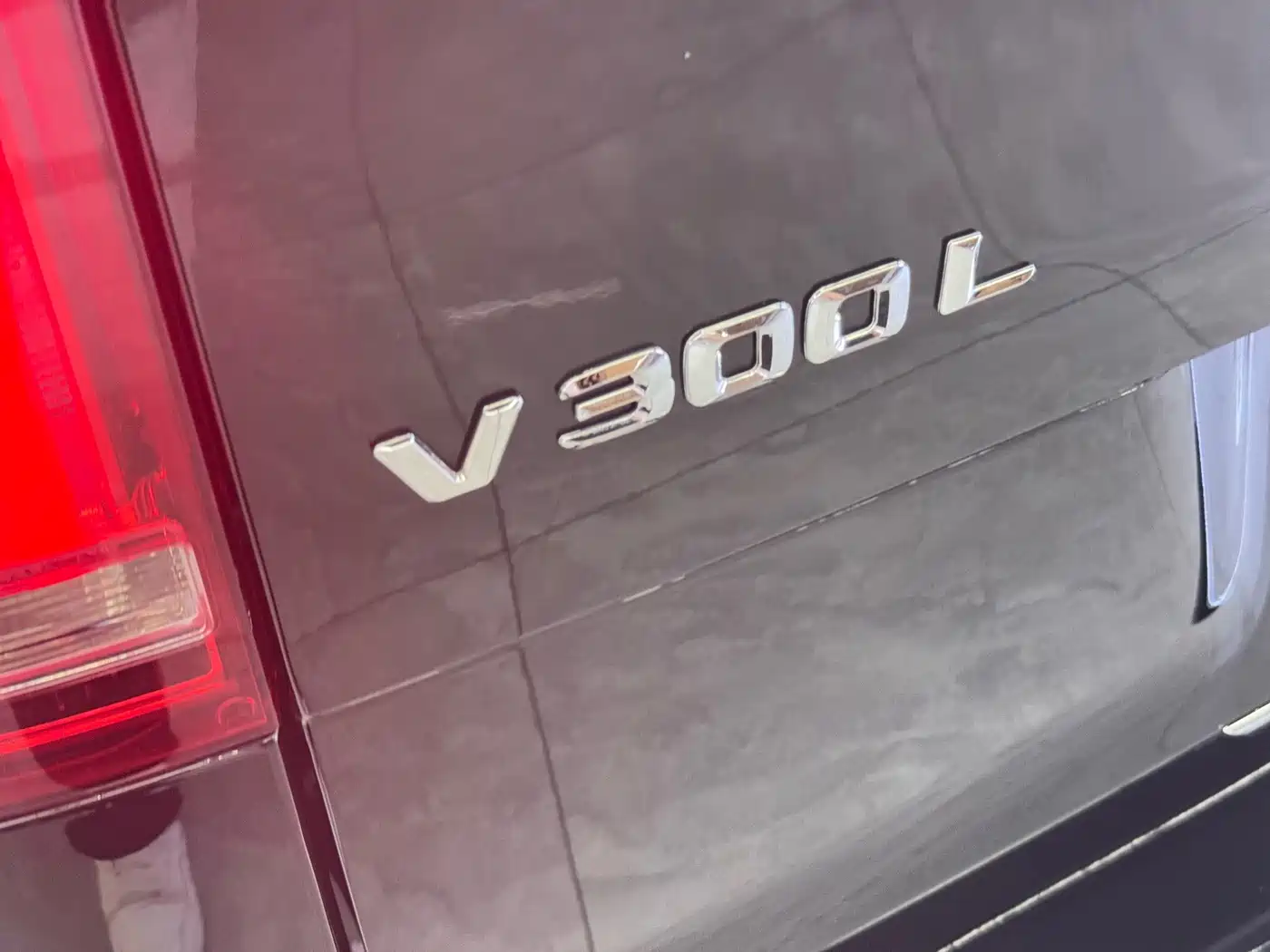 Mercedes-Benz V-Class 2025 2024 V 300 L Long Wheelbase Premium