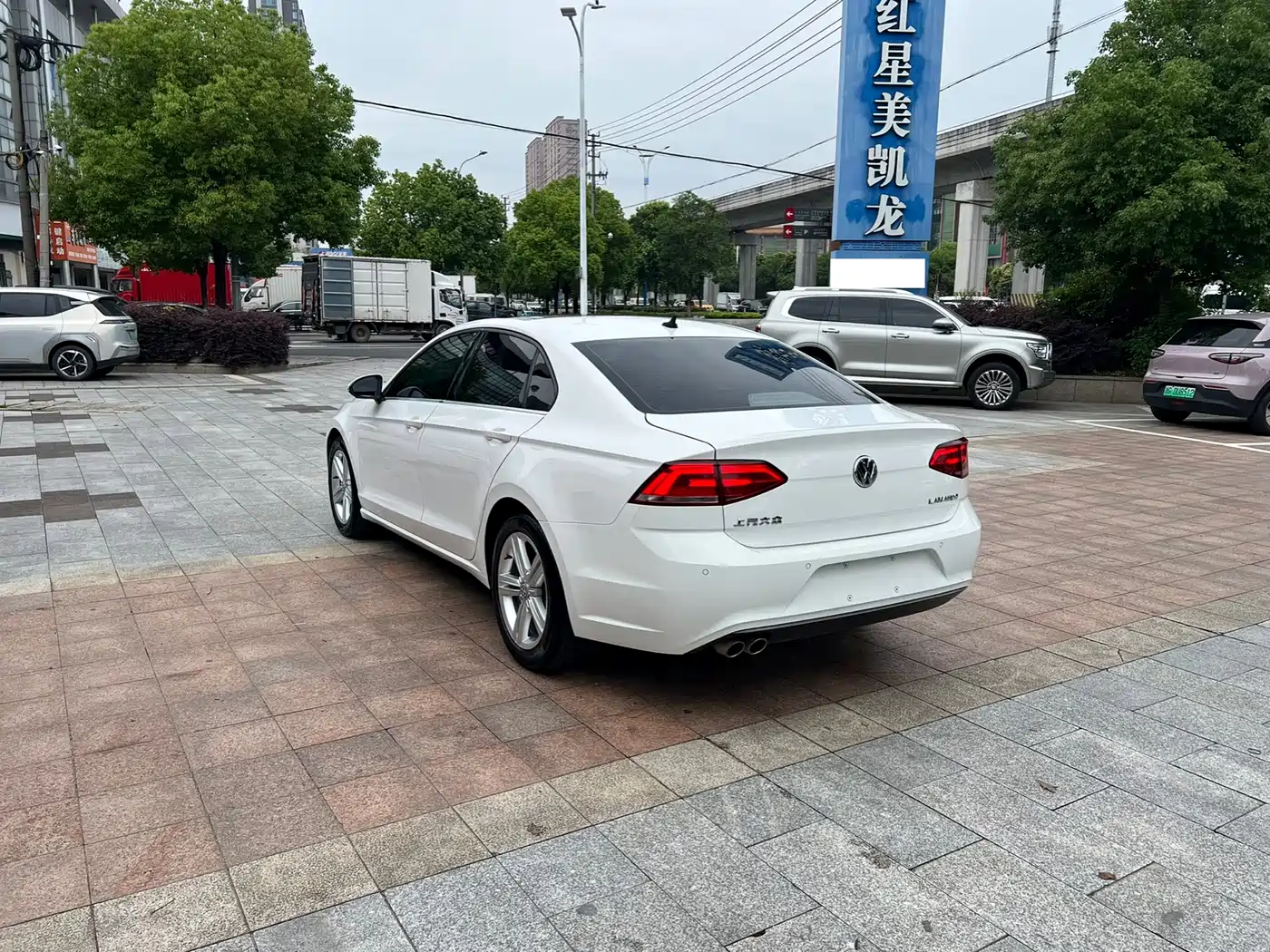 Volkswagen Lamando 2018 280TSI DSG Comfort Edition фото 15