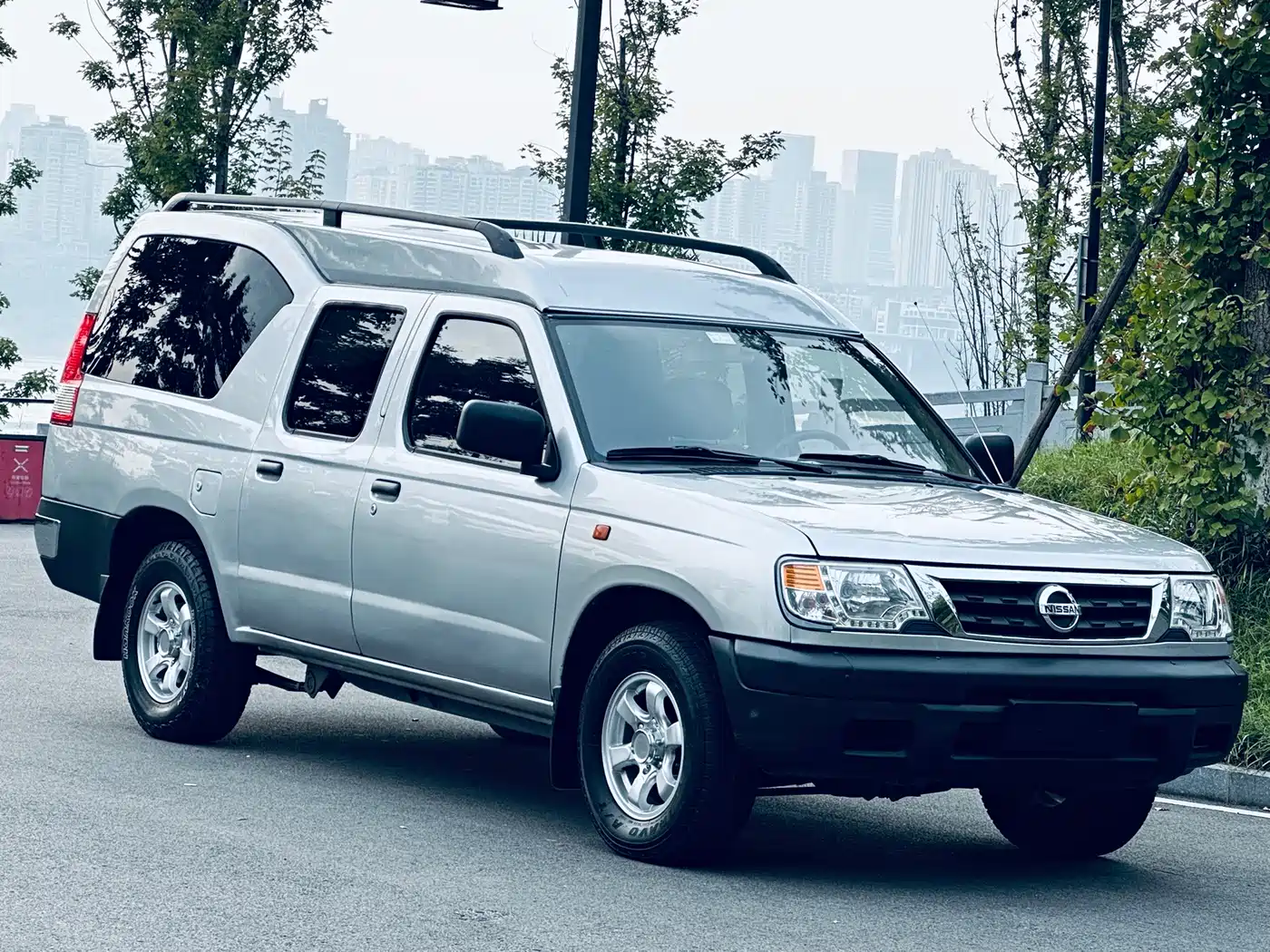 Dongfeng Ruiqi 2017 2015 2.5T Elite Edition Diesel 2WD Luxury ZD25TCI