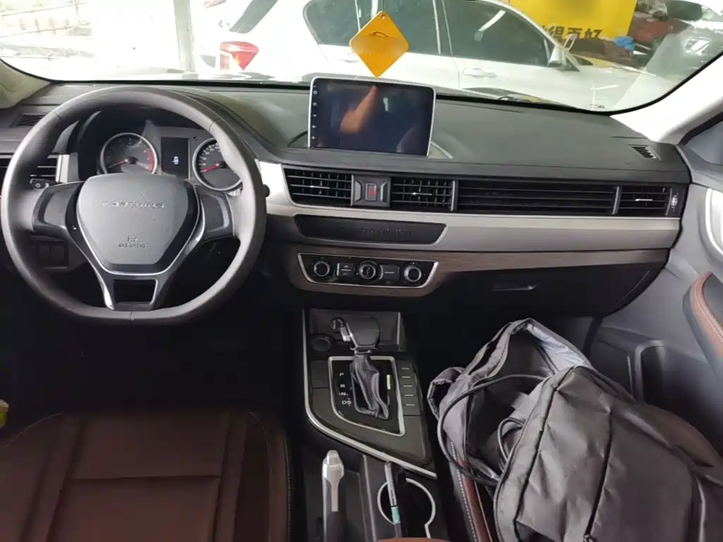 Dongfeng Fengxing Fengxing T5 2023 2022 Golden Age 1.5T Auto Dream Chaser 5-Seater